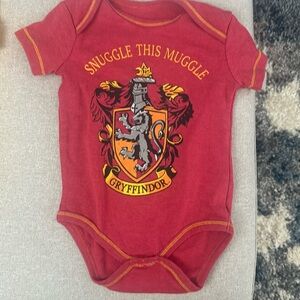 Griffindor Onsie 6-9 months